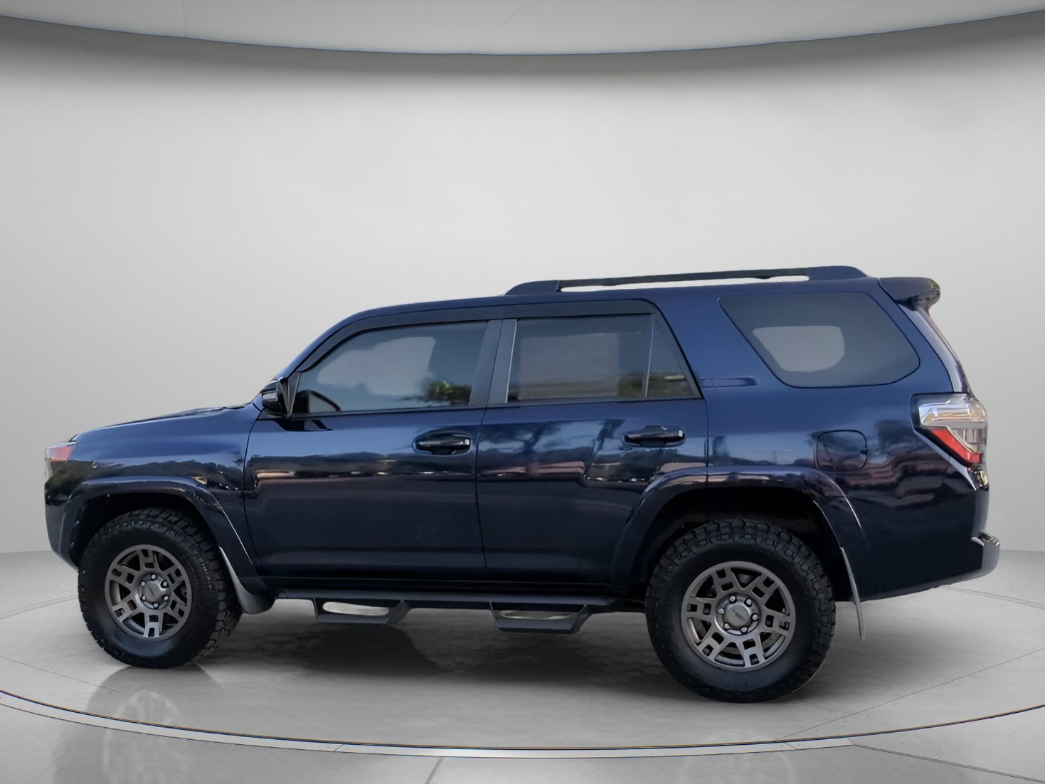 Used 2020 Toyota 4Runner Venture w/ Moonroof Package AWD/4WD image 19