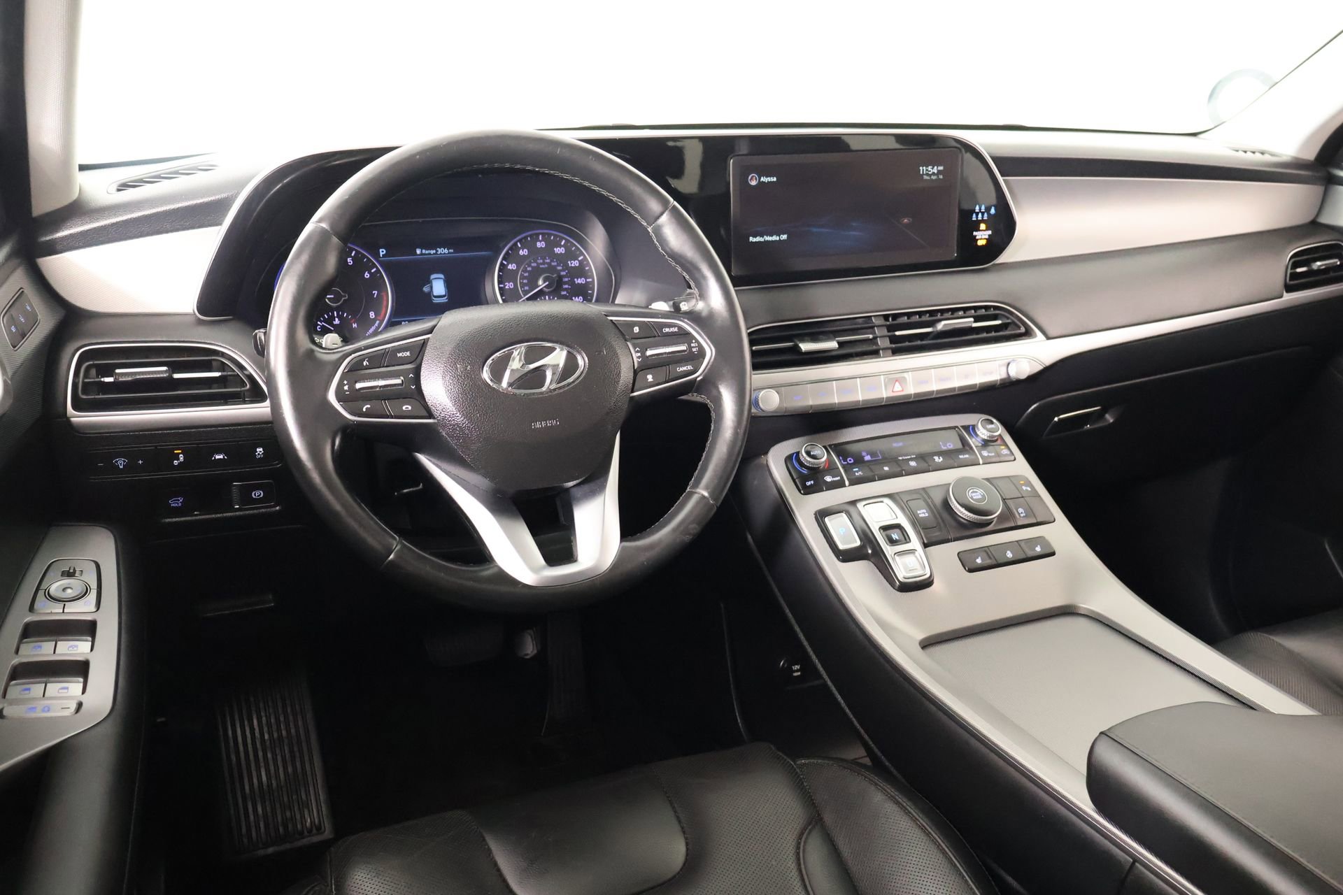 Used 2022 Hyundai Palisade SEL w/ Premium Package image 2