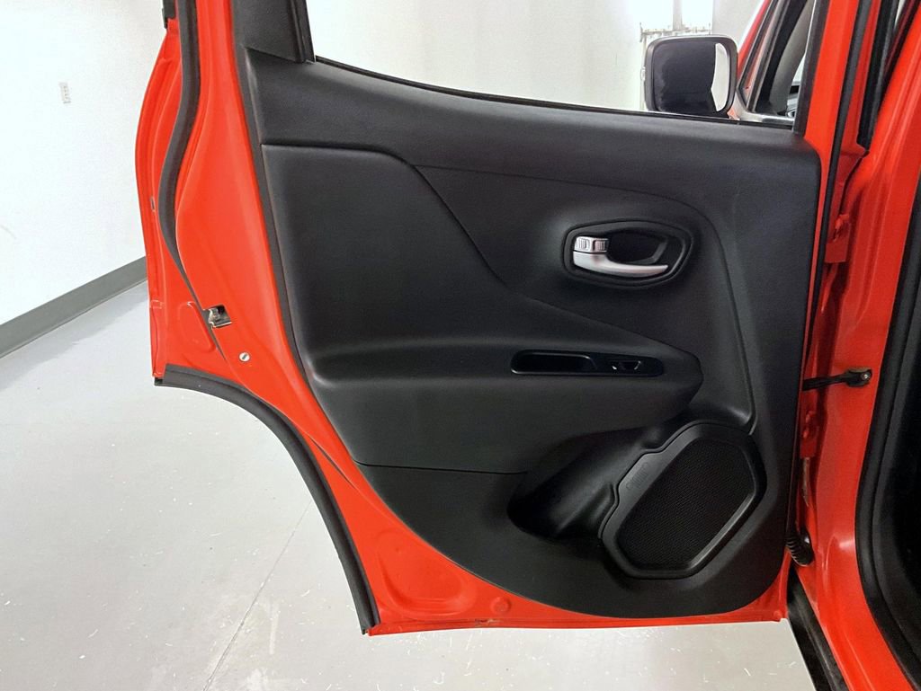 Used 2021 Jeep Renegade Trailhawk AWD/4WD image 20