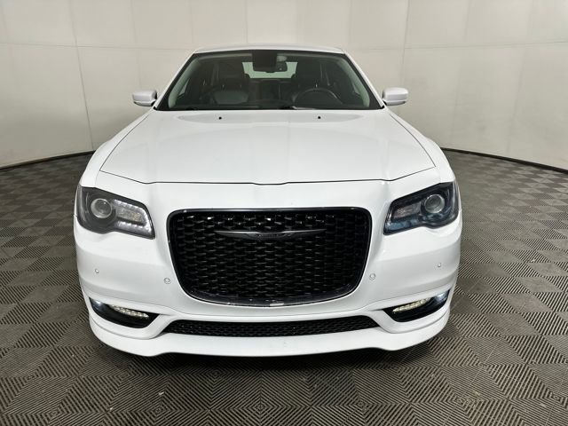 Used 2022 Chrysler 300 Touring L image 8