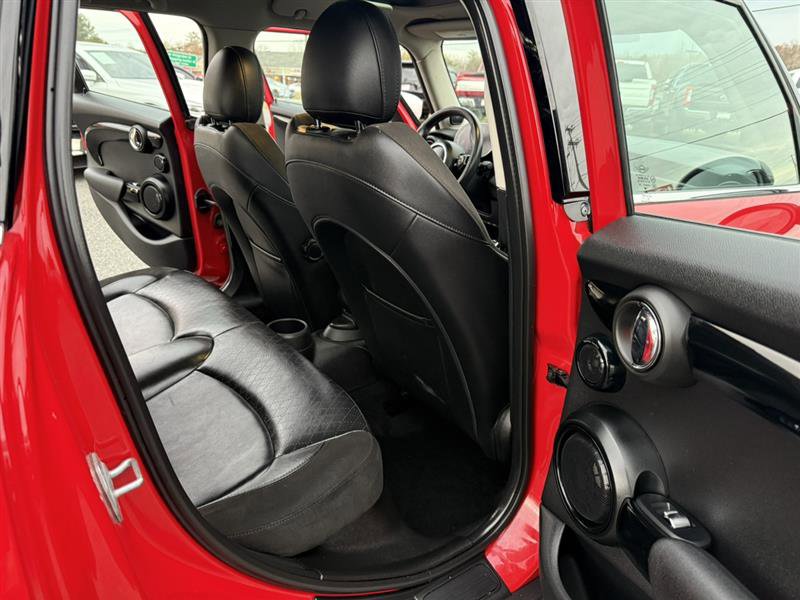 Used 2021 MINI Cooper S image 16