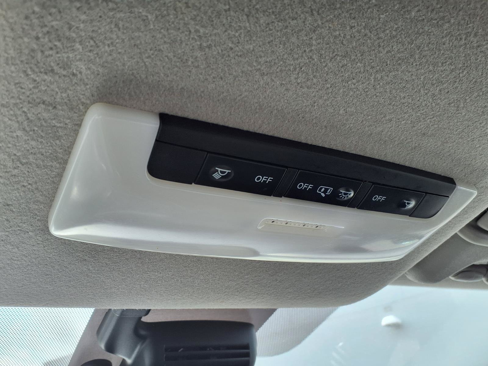 Used 2020 Nissan Versa S FWD image 11