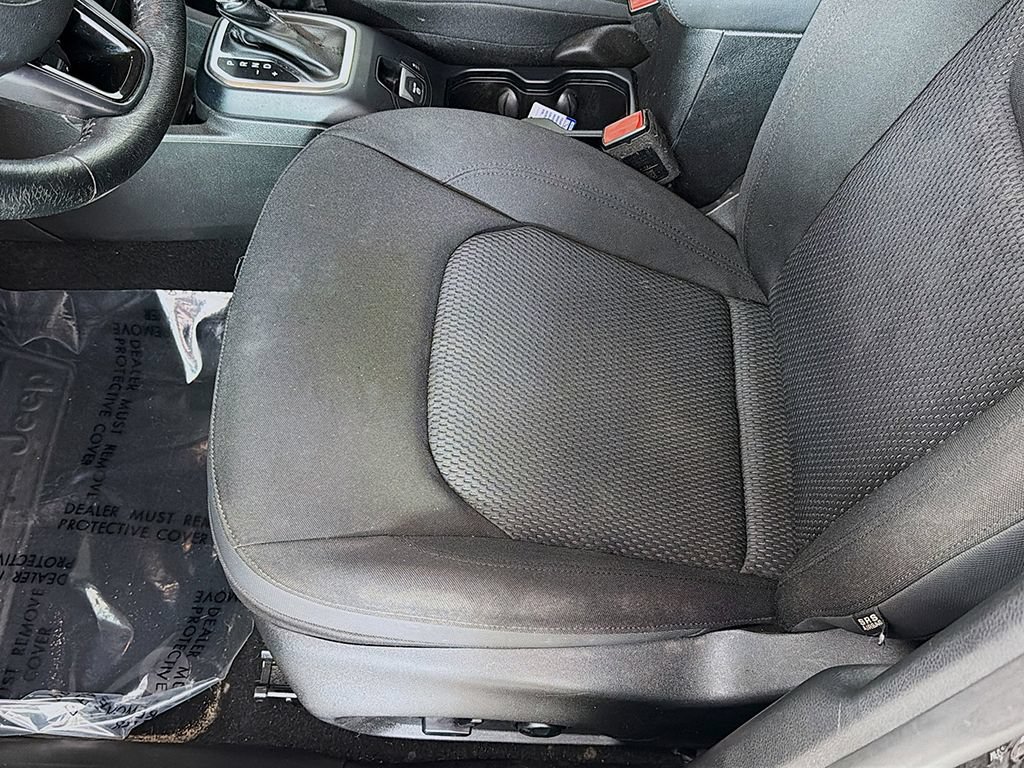 Used 2018 Jeep Renegade Altitude AWD/4WD image 22