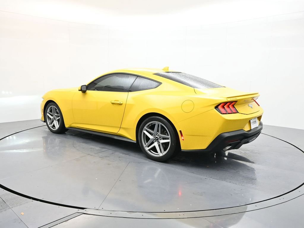 Used 2024 Ford Mustang Premium image 5