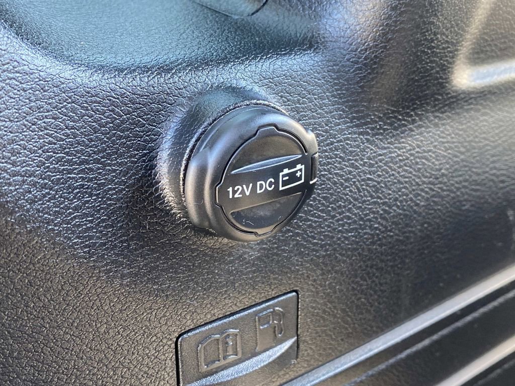 Used 2022 Jeep Wrangler Unlimited Sahara image 12