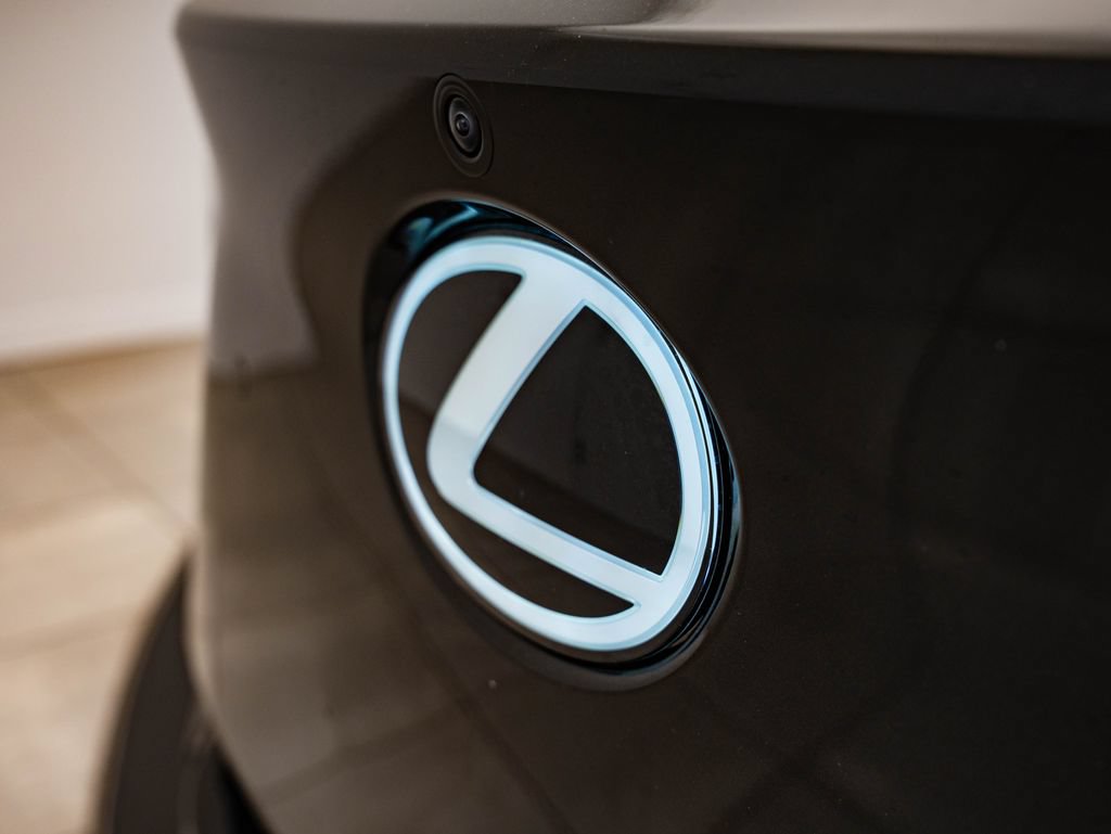 Certified 2024 Lexus RZ 450e Premium w/ Technology Package AWD/4WD image 3