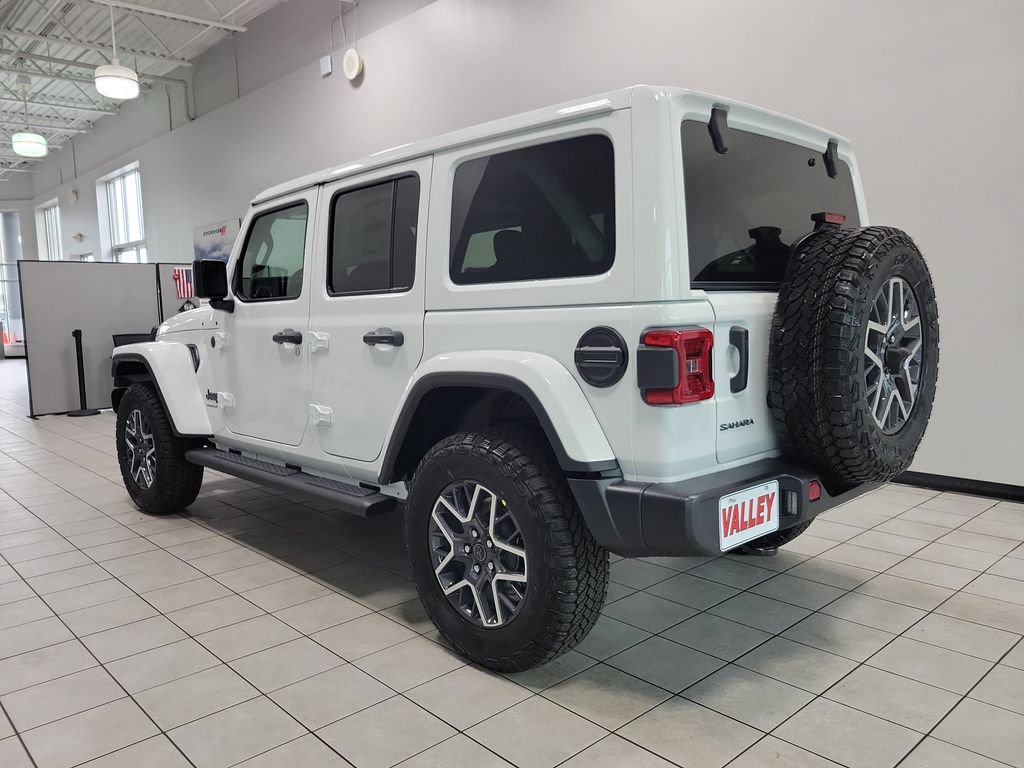 New 2026 Jeep Wrangler Unlimited Sahara w/ Technology Group AWD/4WD image 6