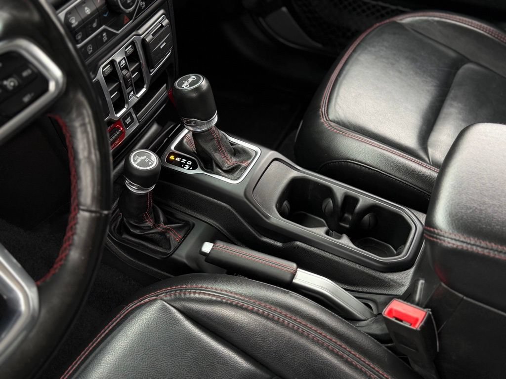 Used 2018 Jeep Wrangler Unlimited Rubicon w/ Uconnect 4C Nav & Sound Group AWD/4WD image 24