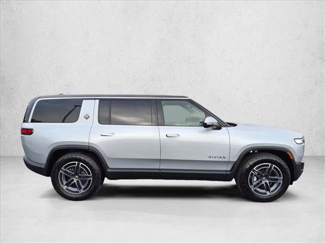 Used 2025 Rivian R1S Adventure AWD/4WD image 4