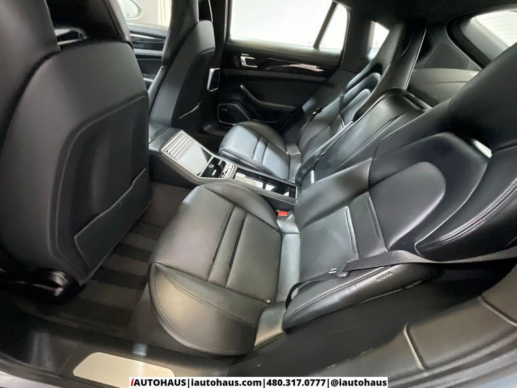 Used 2022 Porsche Panamera 4S w/ Premium Package image 16