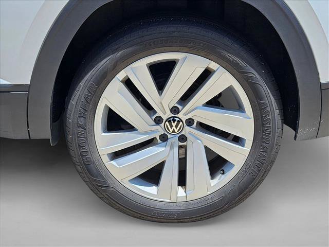 Used 2022 Volkswagen Atlas Cross Sport SE AWD/4WD image 20