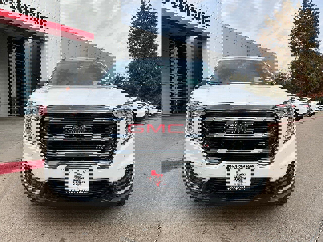 Used 2023 GMC Terrain AT4 w/ Infotainment Package II image 4