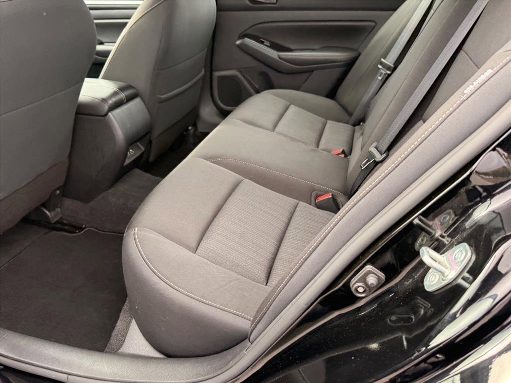 Used 2023 Nissan Altima 2.5 SV image 8