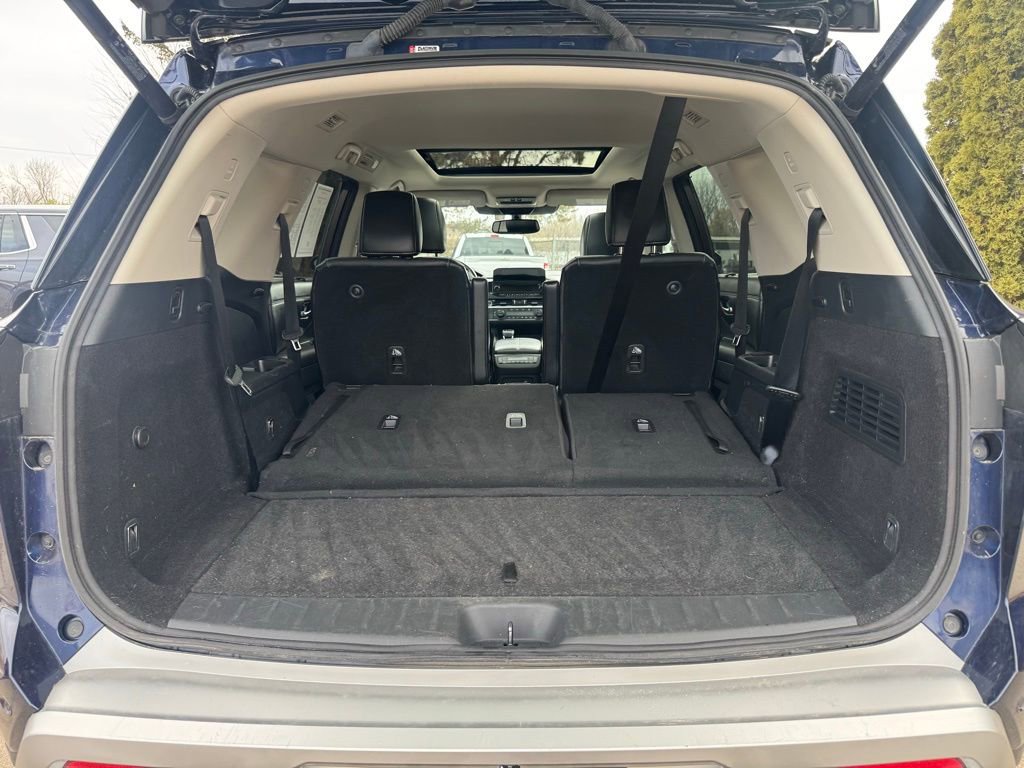 Used 2022 Nissan Pathfinder Platinum image 33