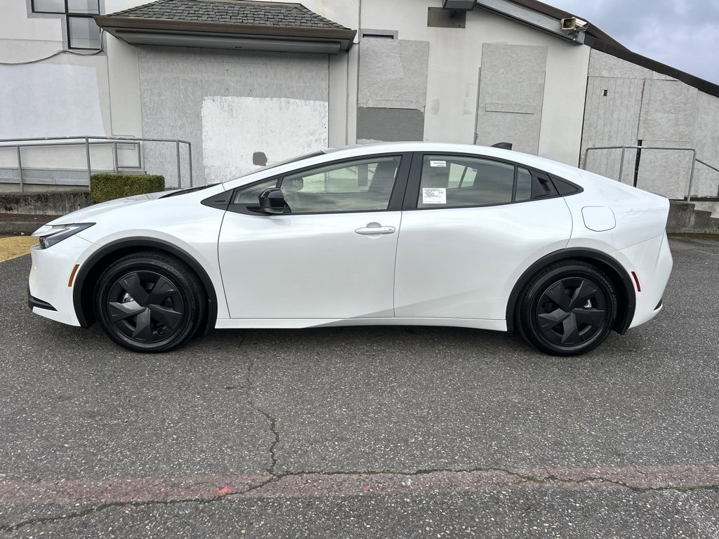New 2026 Toyota Prius Plug-In Hybrid image 8