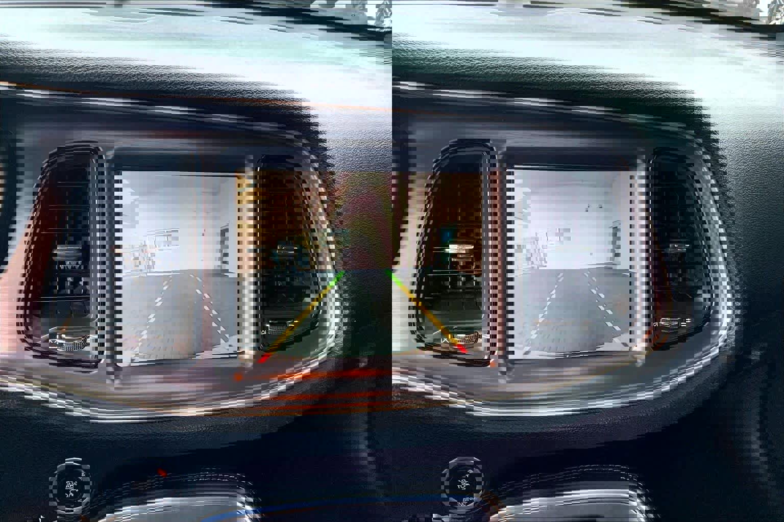 Used 2015 Dodge Challenger SXT w/ Sound Group image 25