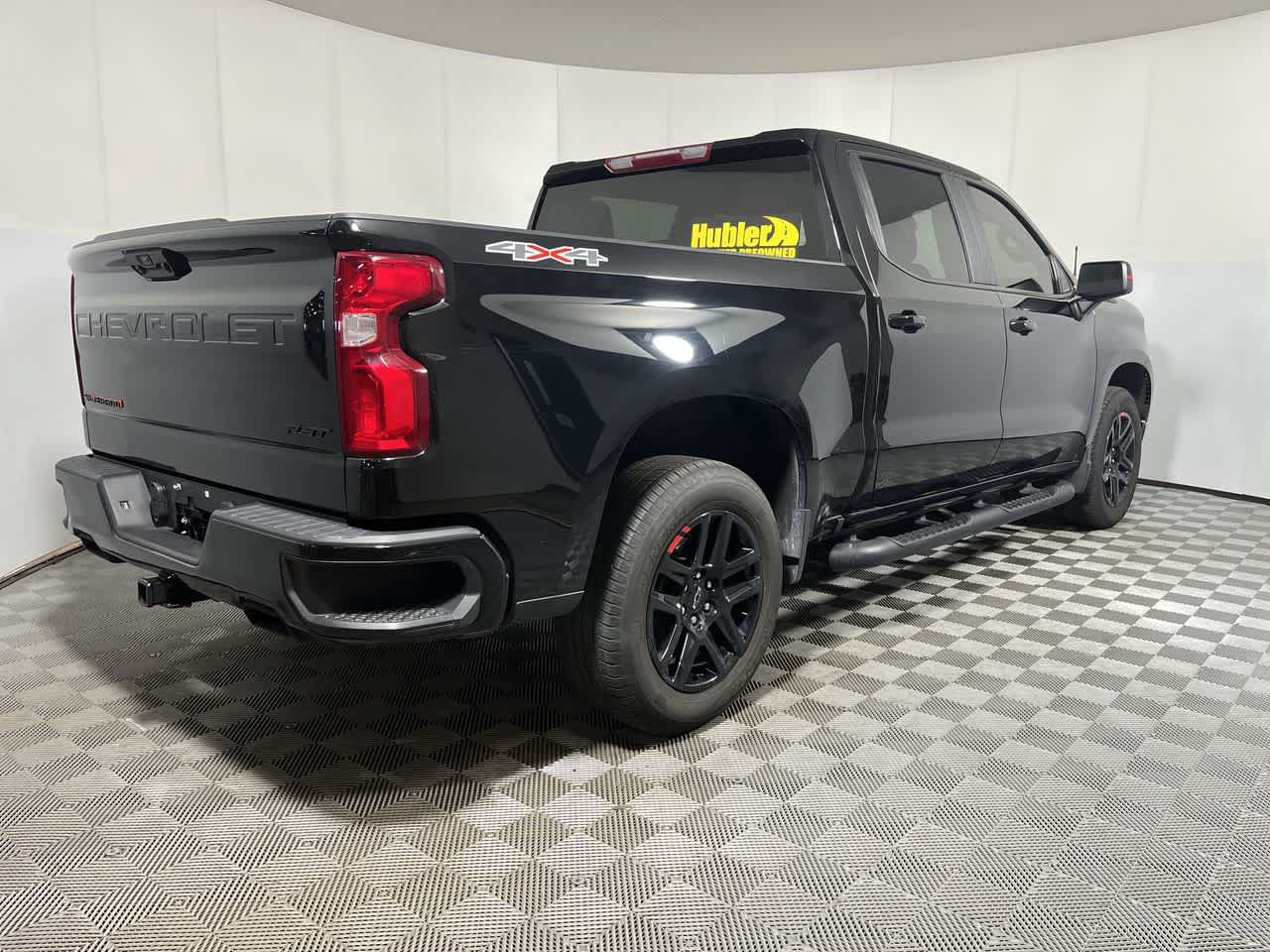 Used 2024 Chevrolet Silverado 1500 RST w/ Redline Edition AWD/4WD image 8