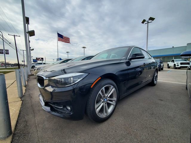 Used 2018 BMW 330i Gran Turismo xDrive image 2