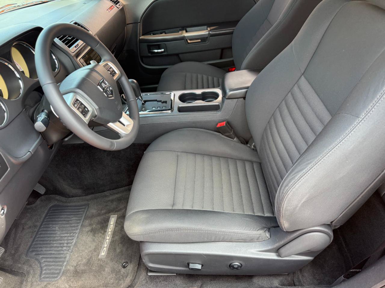 Used 2014 Dodge Challenger R/T w/ Blacktop Package RWD image 13