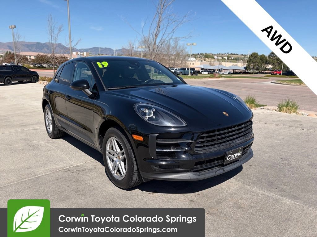 Used 2019 Porsche Macan AWD/4WD image 1