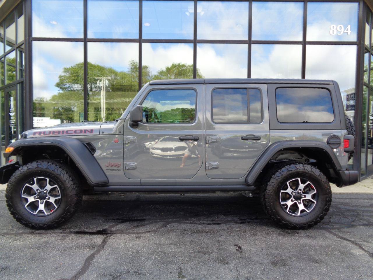 Used 2021 Jeep Wrangler Unlimited Rubicon w/ Dual Top Group AWD/4WD image 8