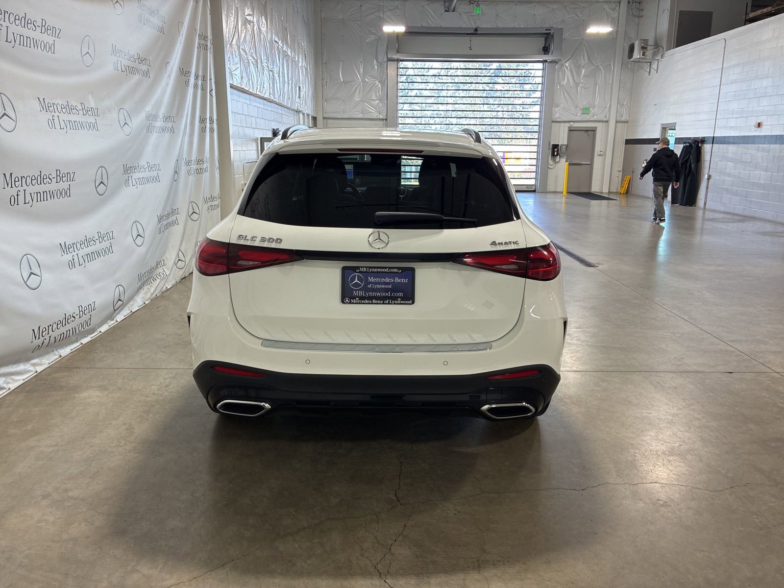 Used 2023 Mercedes-Benz GLC 300 4MATIC image 5