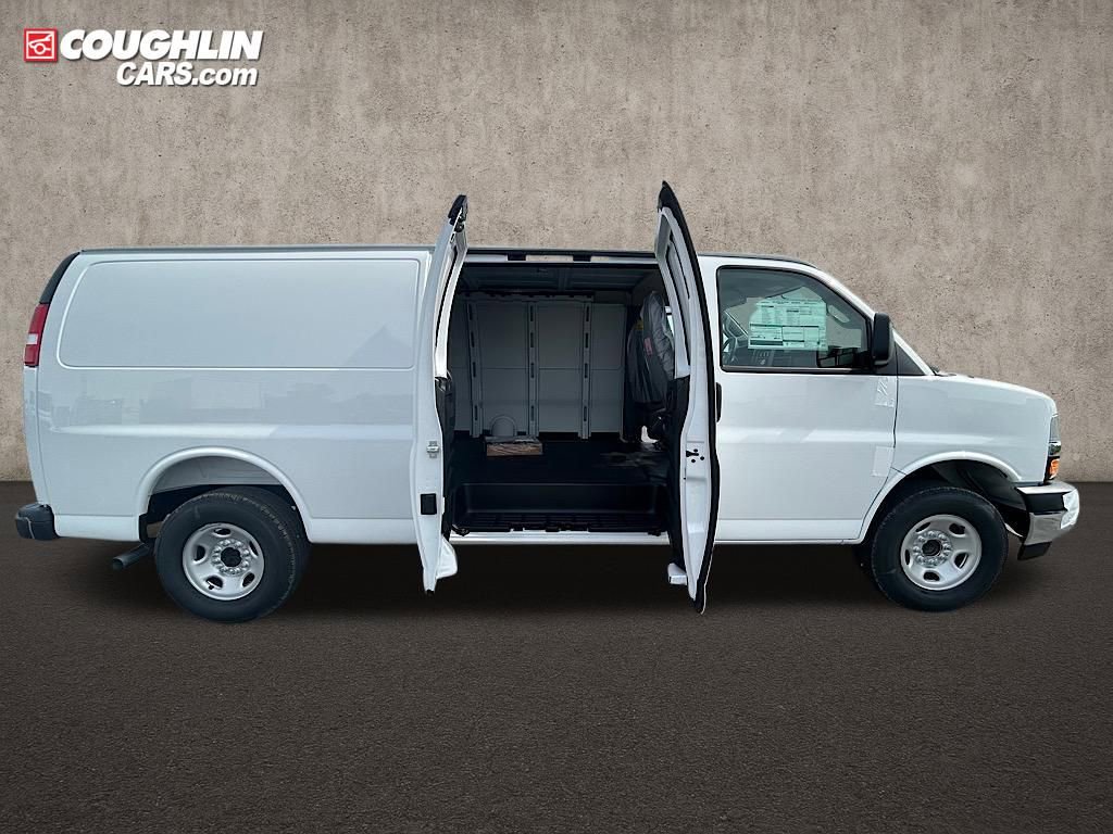 New 2025 Chevrolet Express 3500 Extended w/ Driver Convenience Package RWD image 23