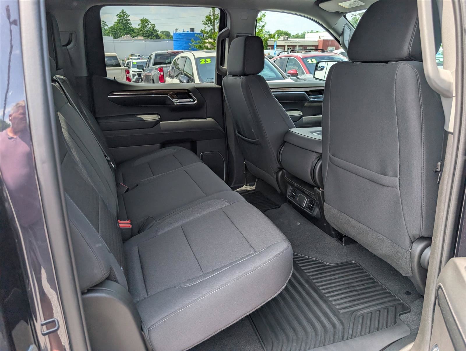 Used 2024 Chevrolet Silverado 1500 LT AWD/4WD image 11