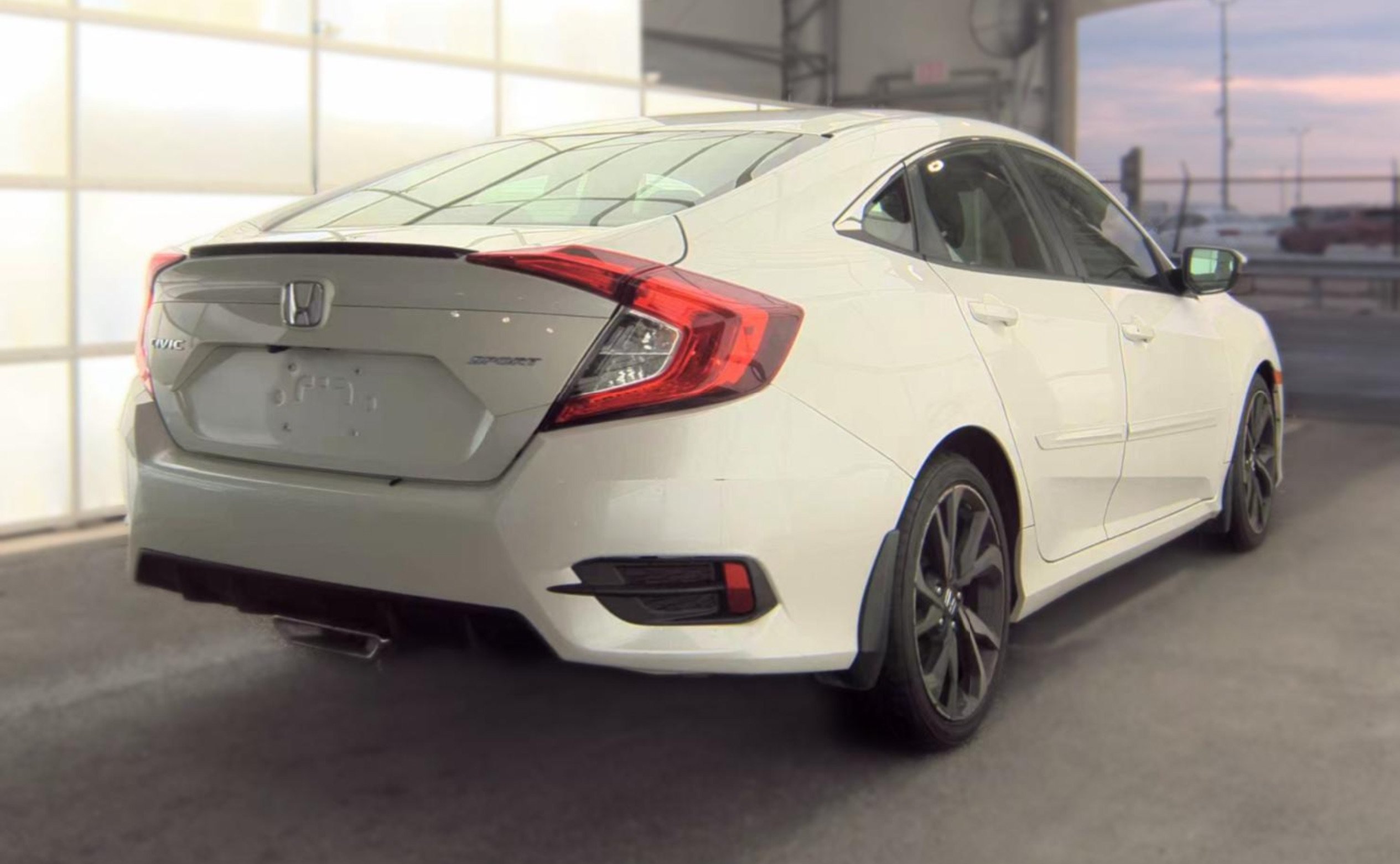Used 2019 Honda Civic Sport image 4