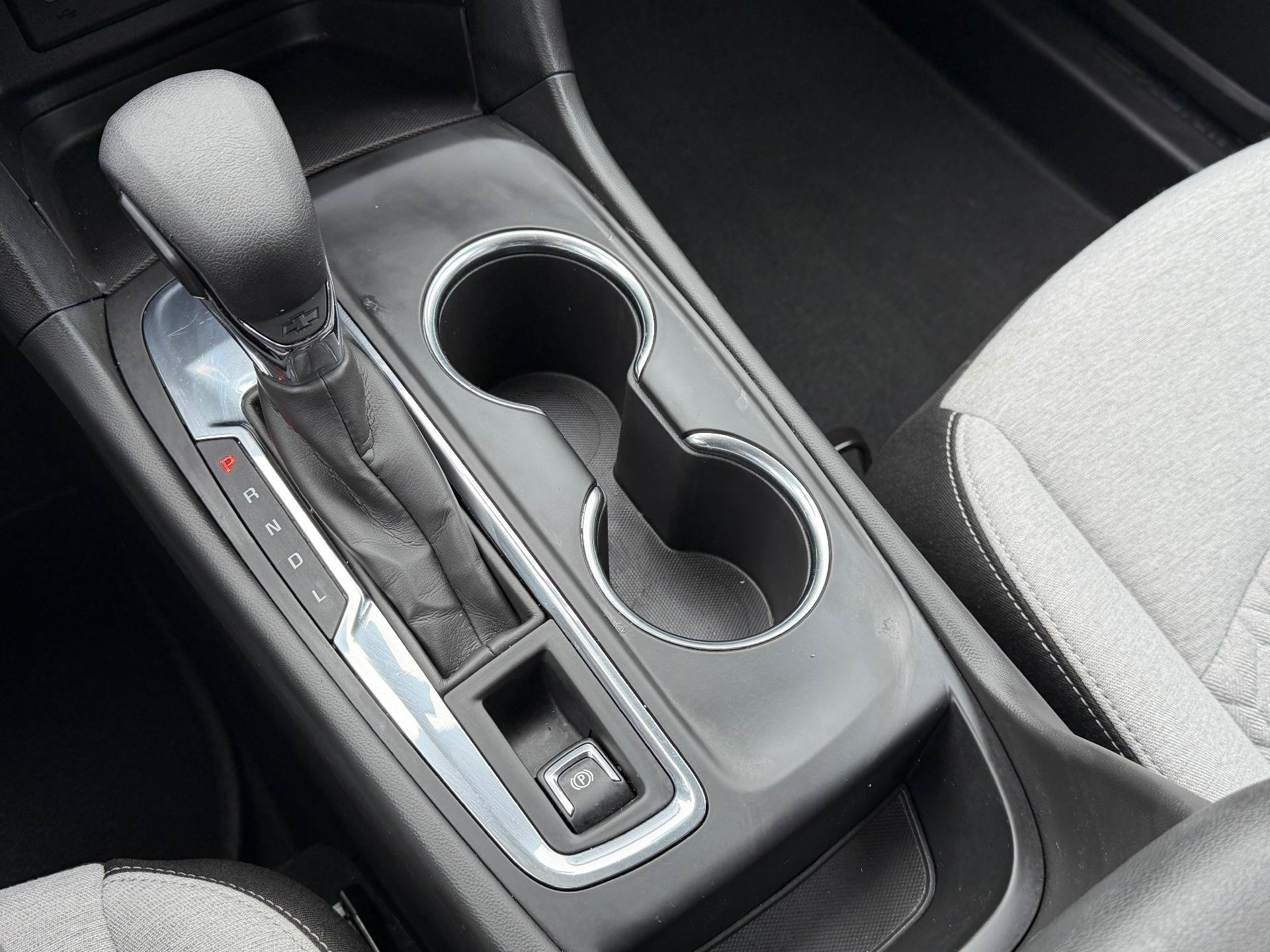Used 2023 Chevrolet Equinox LS w/ LS Convenience Package FWD image 16