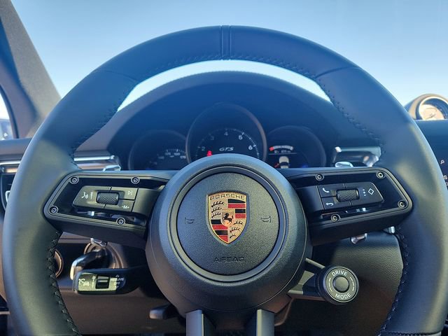 New 2026 Porsche Macan GTS image 15