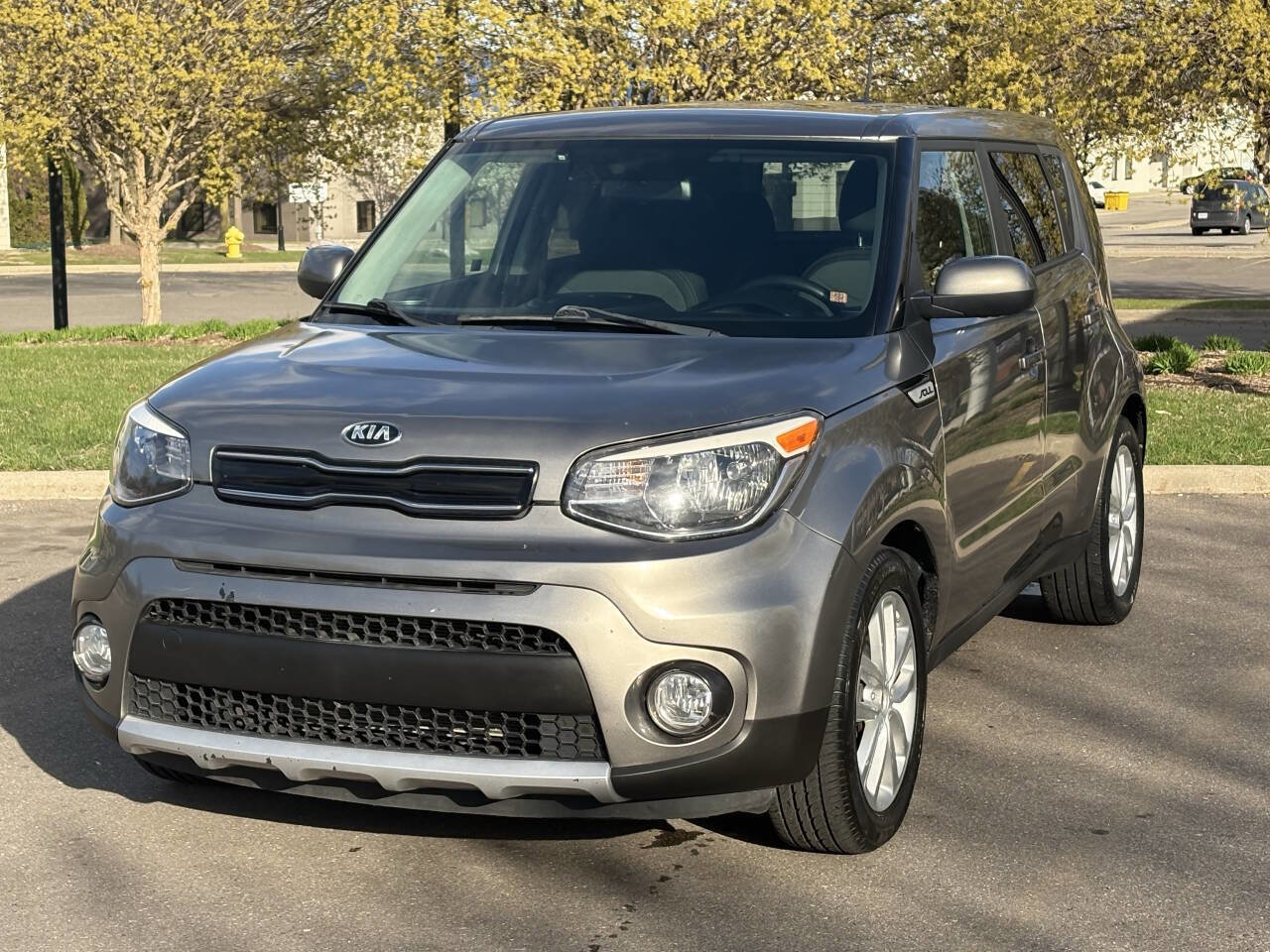 Used 2018 Kia Soul + image 3