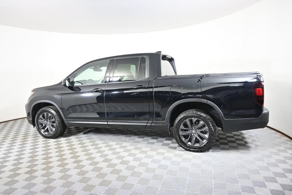 Used 2025 Honda Ridgeline Sport image 3