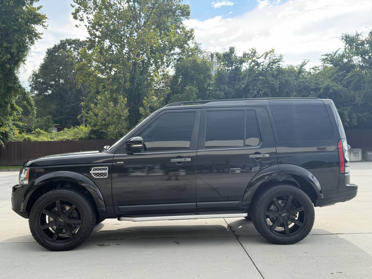 Used 2015 Land Rover LR4 HSE AWD/4WD image 29