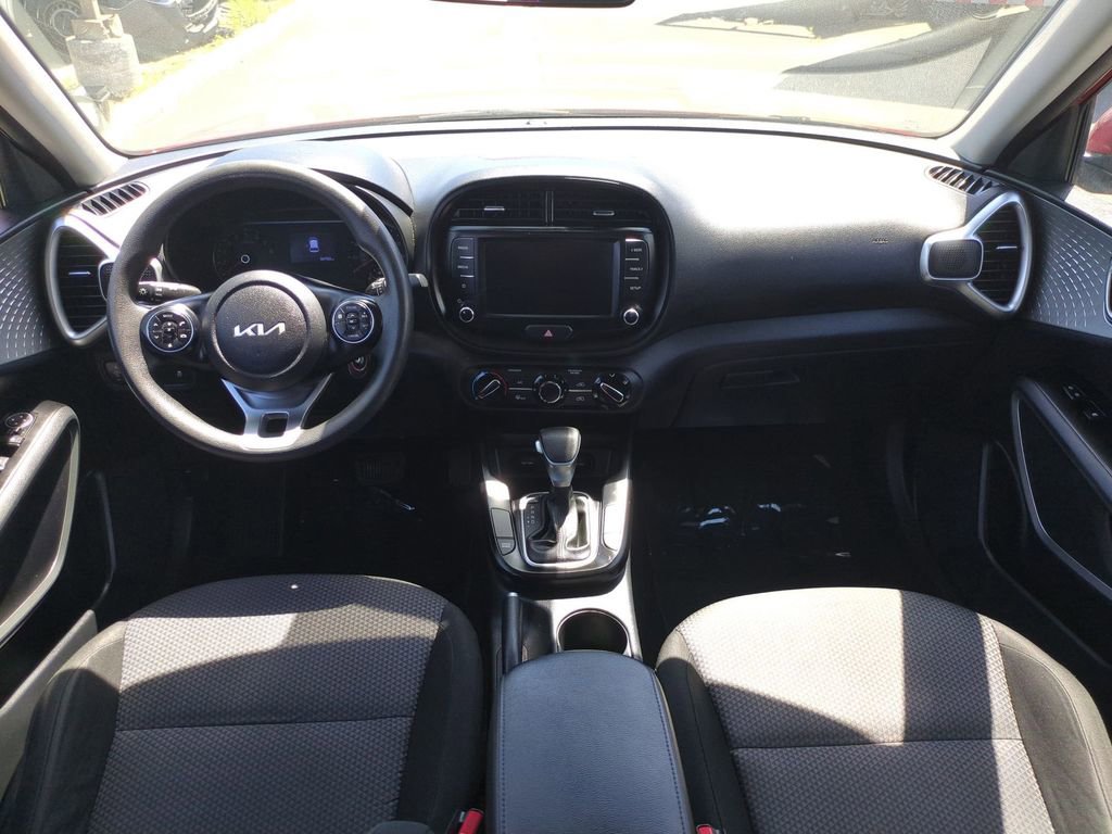 Used 2022 Kia Soul LX w/ Technology Package FWD image 25