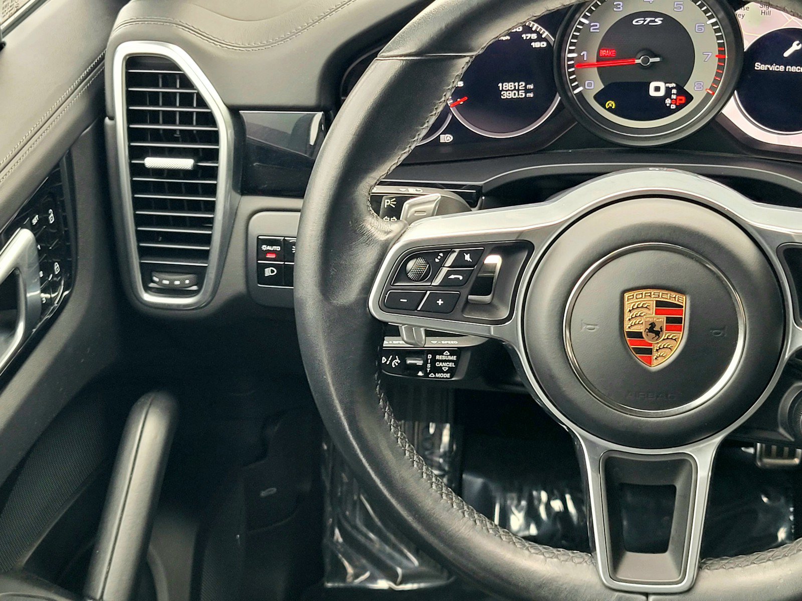Used 2021 Porsche Cayenne GTS AWD/4WD image 14