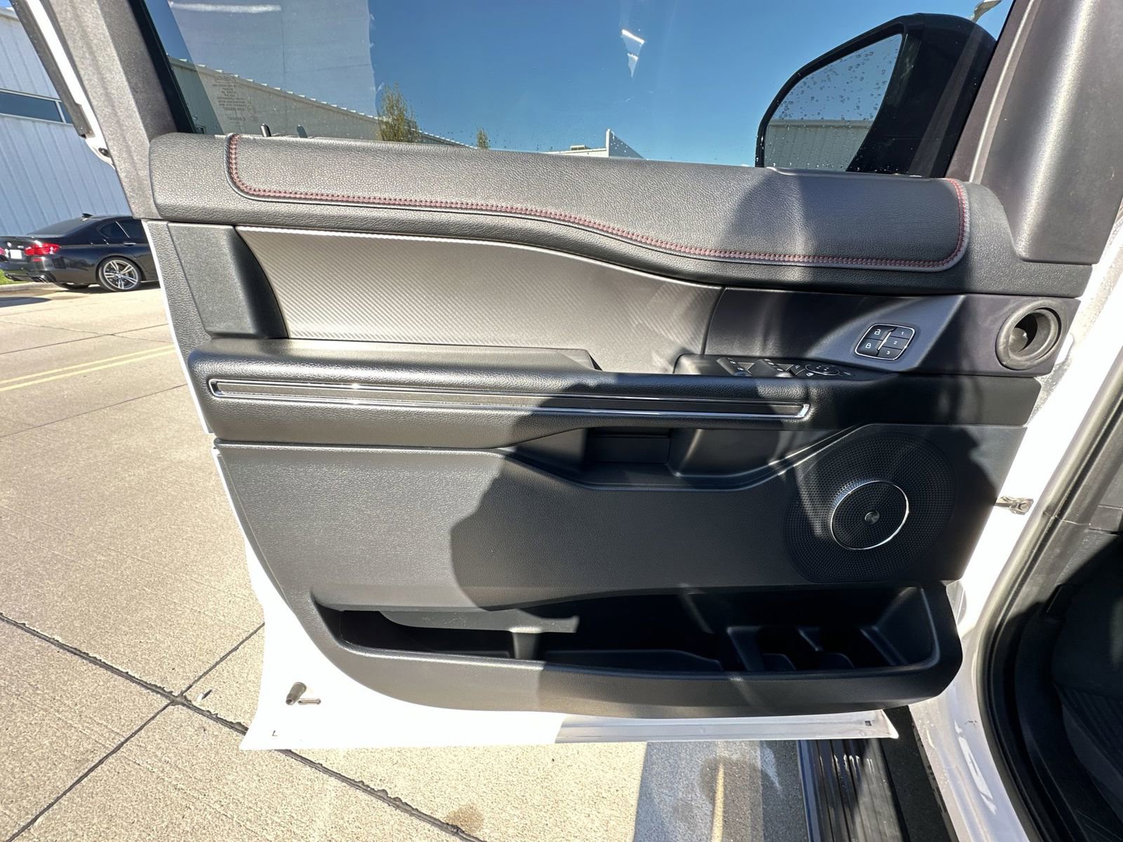 Used 2019 Ford Expedition Max Limited w/ Equipment Group 303A AWD/4WD image 23