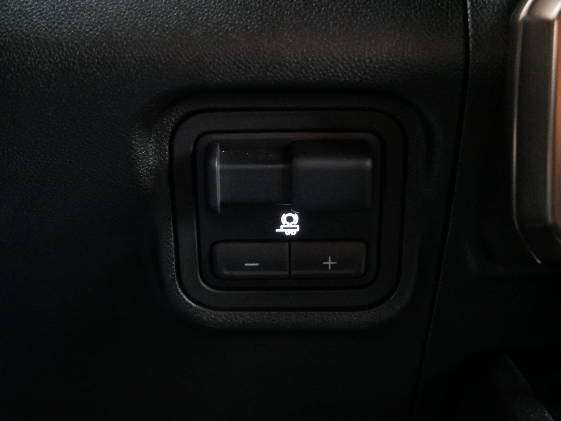 Used 2025 GMC Hummer EV 2X w/ LPO, Sport Package image 30