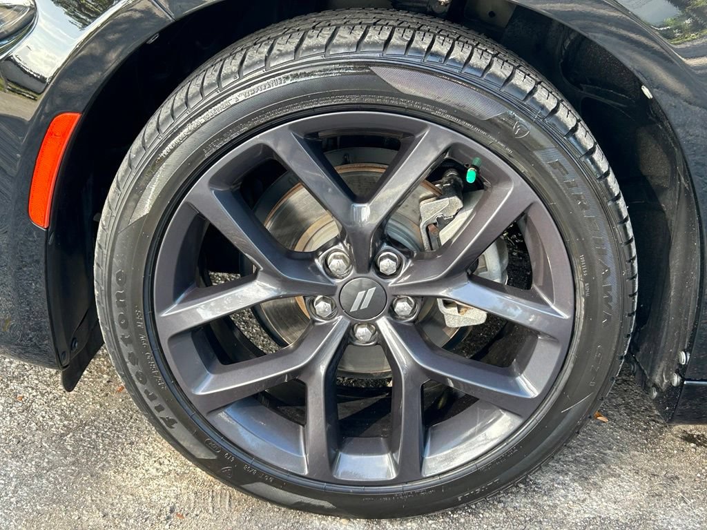 Used 2021 Dodge Charger SXT w/ Blacktop Package RWD image 31