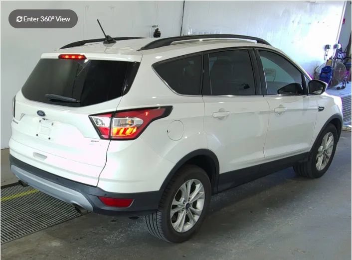 Used 2018 Ford Escape SEL FWD image 2