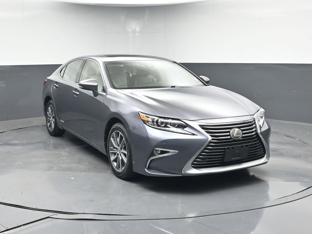 Used 2017 Lexus ES 300h image 7