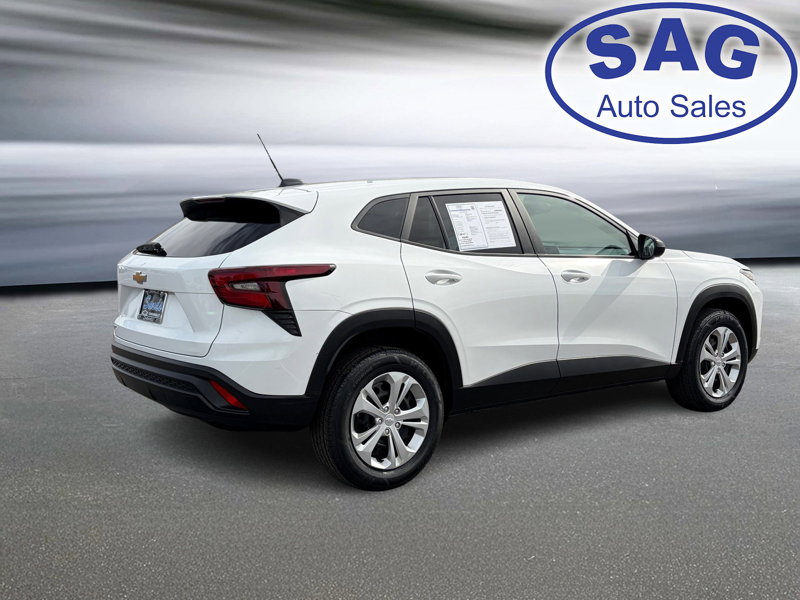 Used 2025 Chevrolet Trax LS image 8