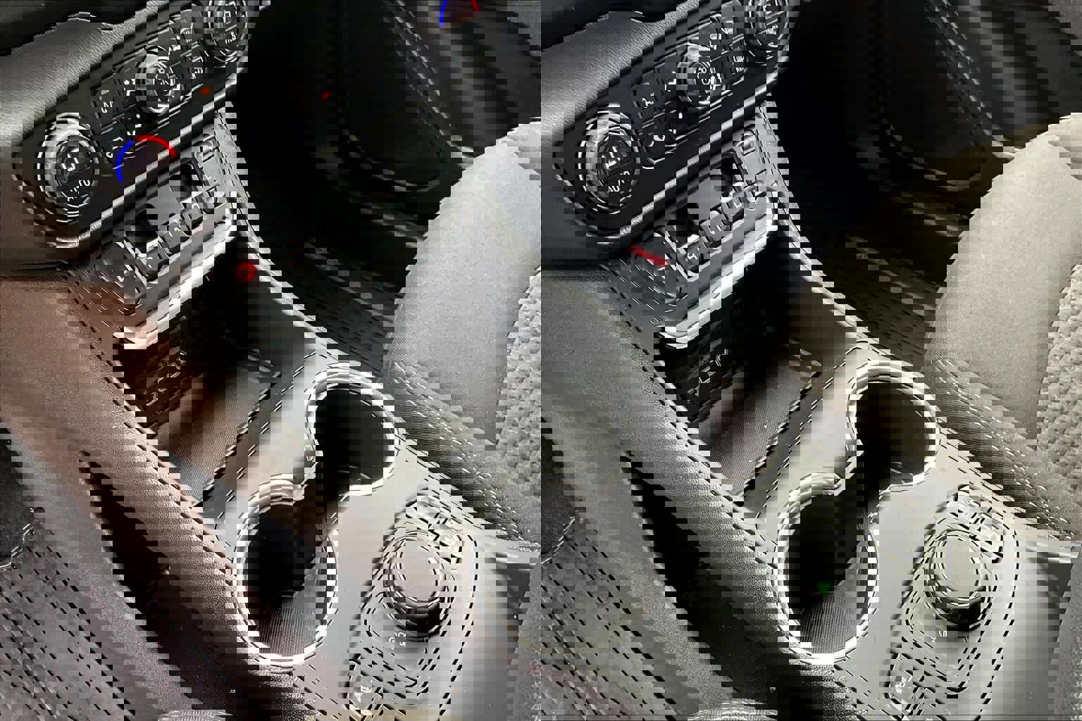 Used 2019 GMC Terrain SLE w/ Driver Convenience Package image 16