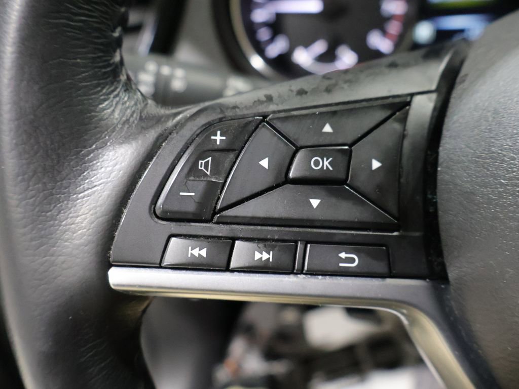 Used 2017 Nissan Rogue SL image 33