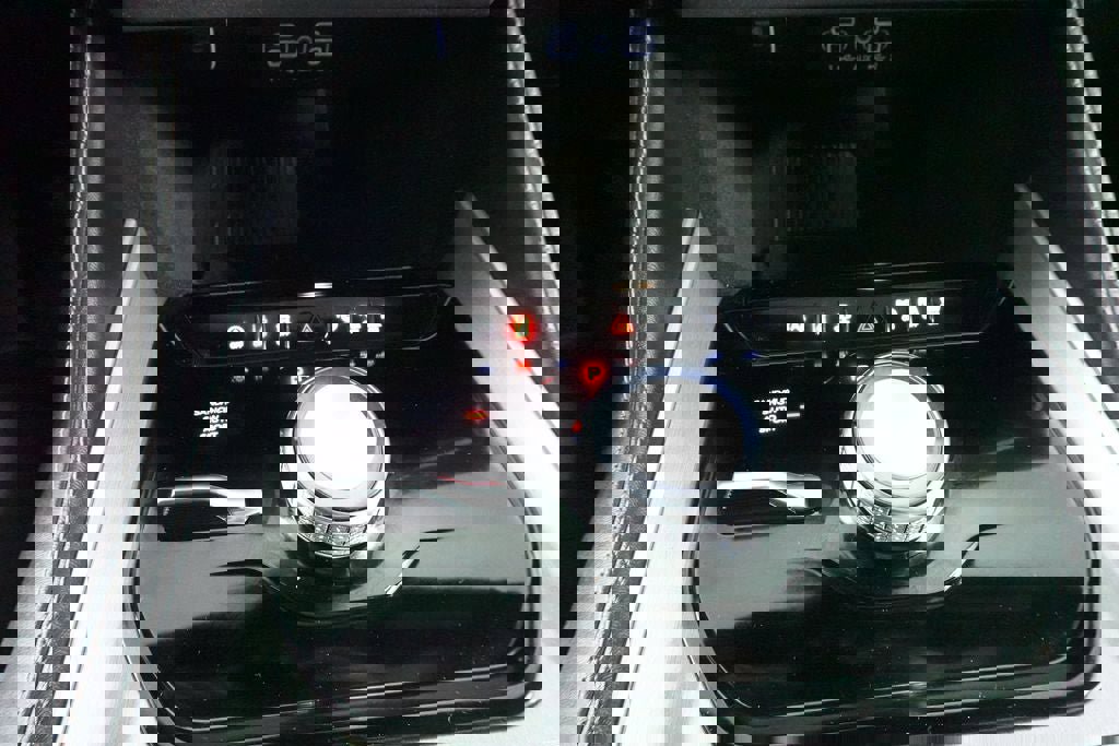 New 2026 Jeep Grand Wagoneer L 4WD w/ Premium Group I image 14