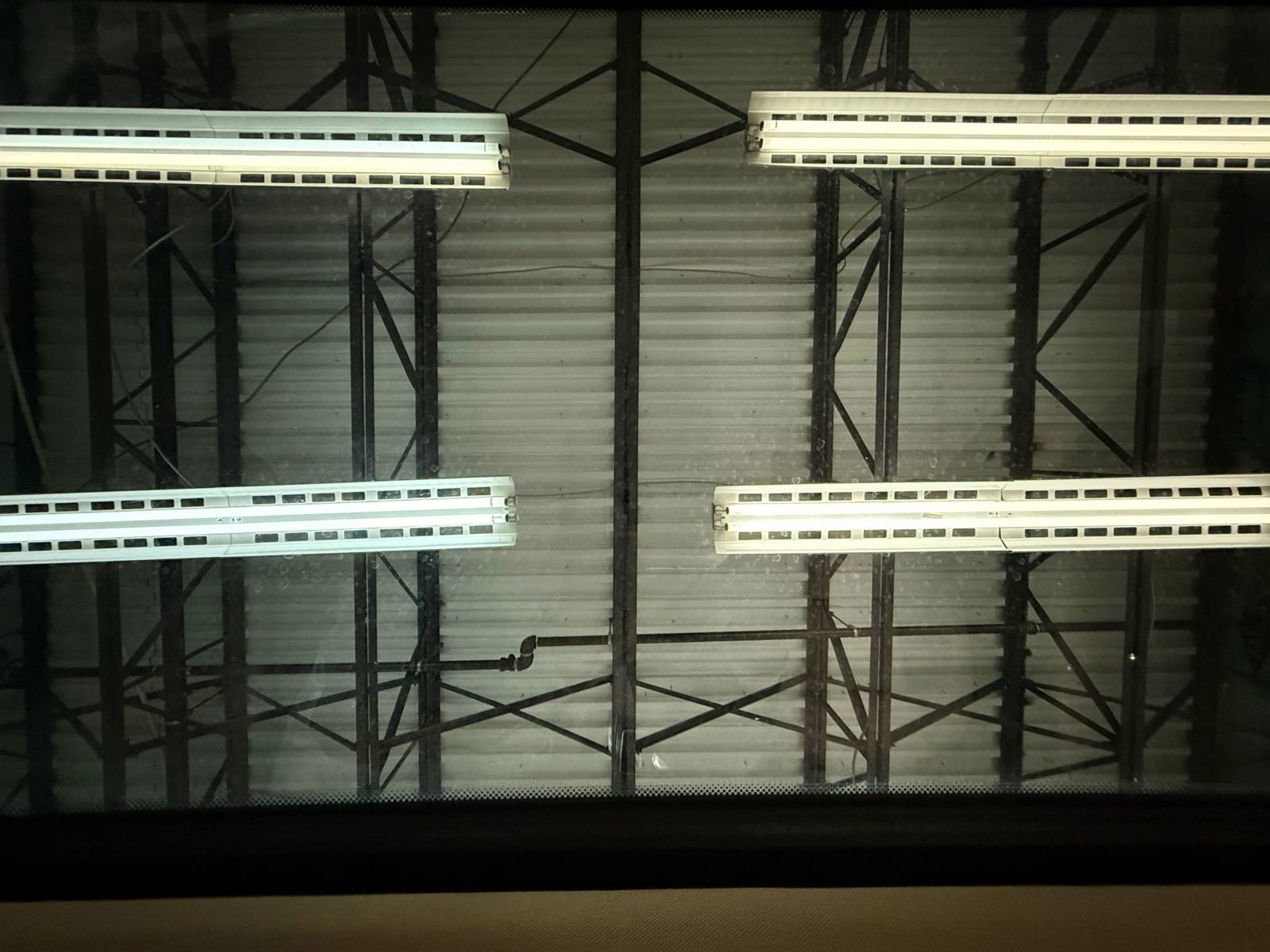 Used 2011 Mercedes-Benz E 350 4MATIC Sedan image 36