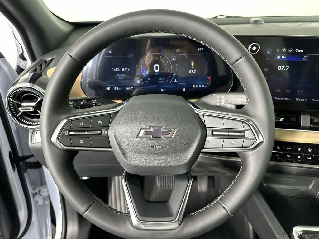 New 2026 Chevrolet Equinox ACTIV w/ Convenience Package III AWD/4WD image 12