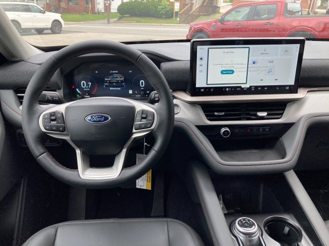 New 2026 Ford Explorer Active w/ Active Comfort Package AWD/4WD image 10