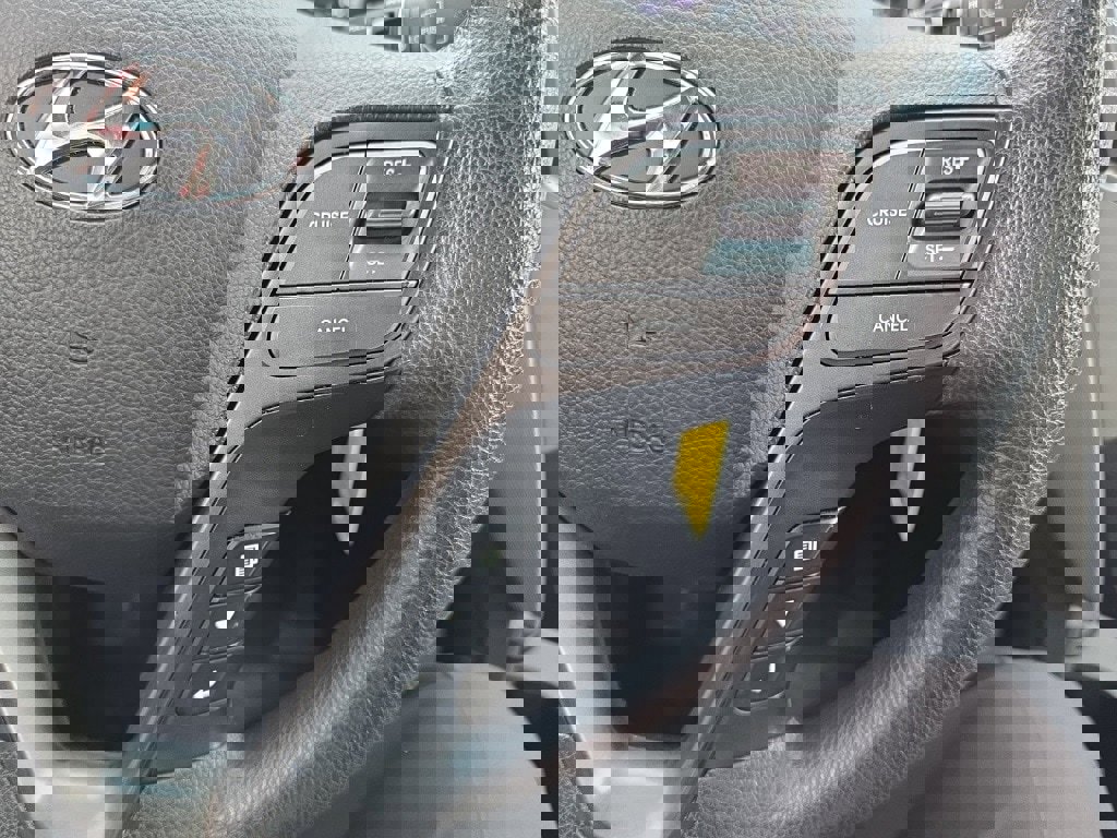 Used 2017 Hyundai Santa Fe Sport image 21