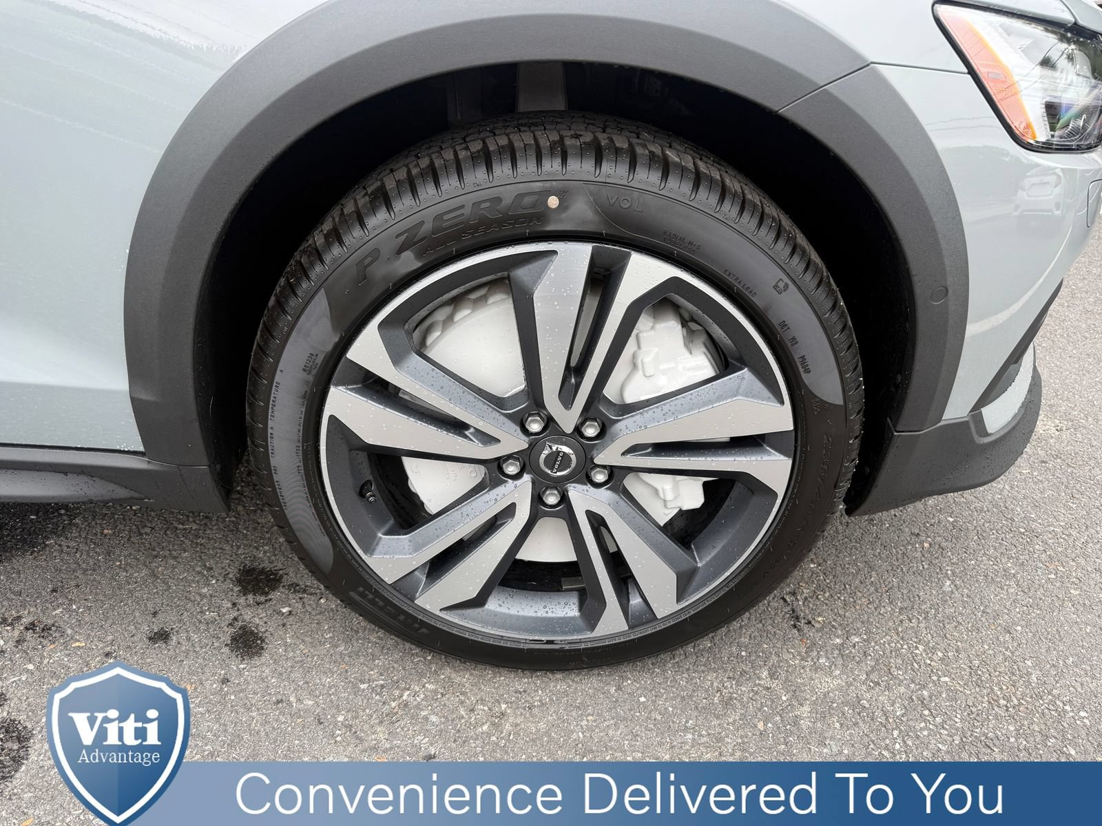 New 2026 Volvo V60 B5 Cross Country Plus w/ Climate Package AWD/4WD image 10